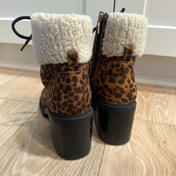Marc Fisher Hiker Lace-Up Ankle Boots size 8.5 - Picture 5 of 10